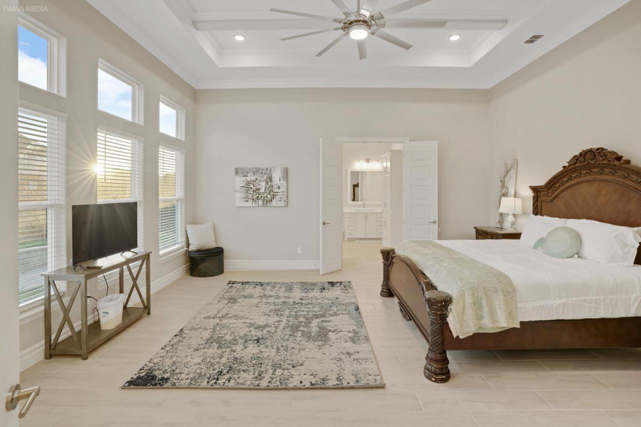 Newly Built Stylish Retreat With Designer Kitchen - Near Park & Beach Corpus Christi Buitenkant foto